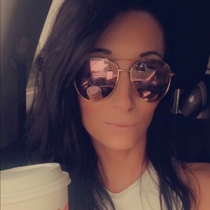 Meet your Posher, Taylor